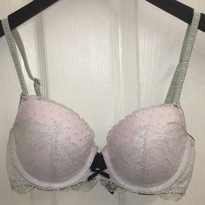 Victoria’s Secret “Dream Angels” bra